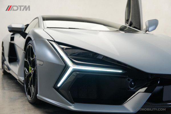 Lamborghini Revuelto | Passenger Display | Carbon Interior