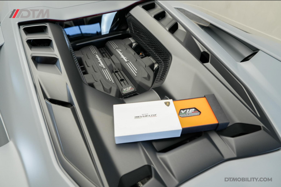 Lamborghini Revuelto | Passenger Display | Carbon Interior