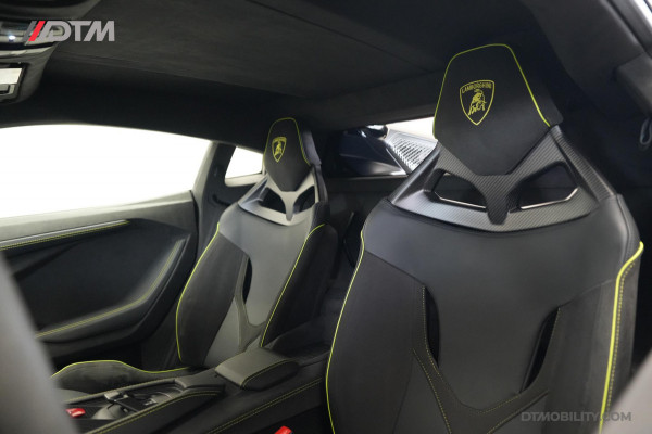 Lamborghini Revuelto | Passenger Display | Carbon Interior