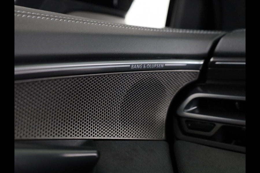 Audi RS5 Avant e-hybrid 470 kW/639 pk | Audi Sportpakket | Mugelloblau Perl | Panorama-glasdak | Head-up display |