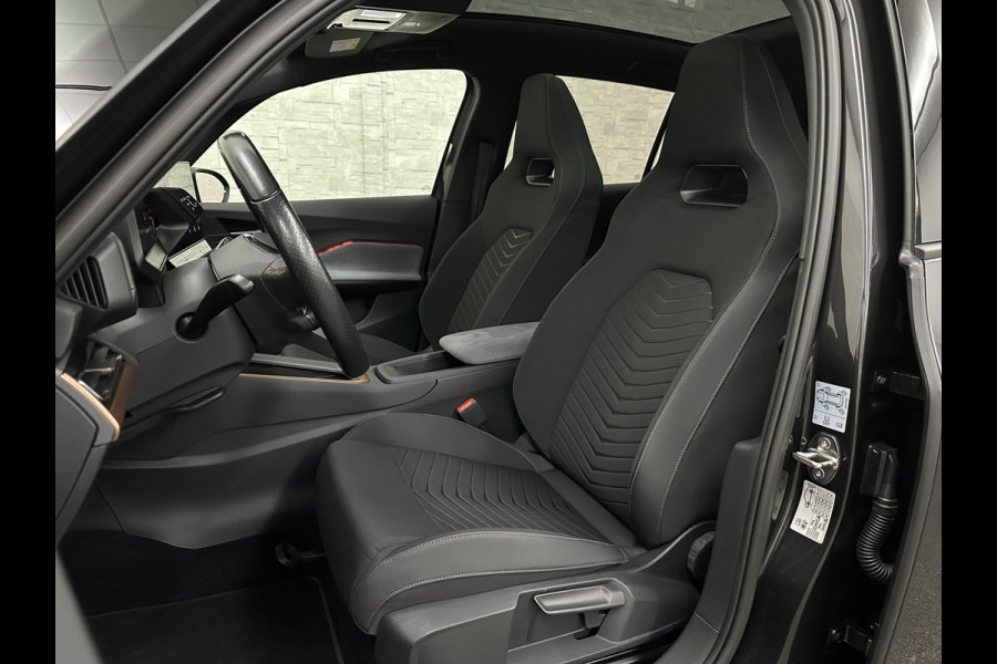 CUPRA Born e-Boost 231PK 62 kWh | Panorama | Dynamic-Pakket | 20'' Blizzard | ACC | Dodehoek | Copper-Details | Keyless | Sfeerverlichting | LED | Pilot M+ | Tech-L Pakket | Carplay | Stuurverwarming | Interieur-Voorverwarming | Getint Glas | Draadloos Laden |