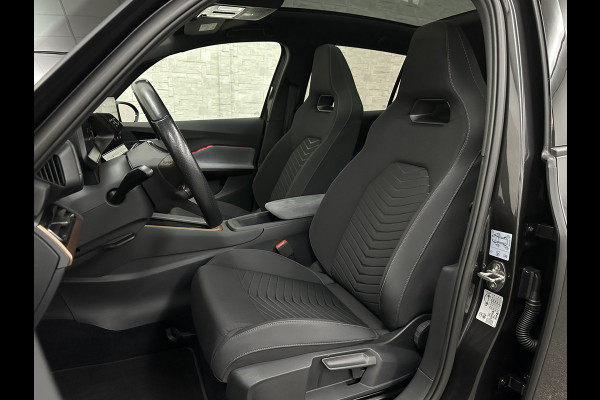 CUPRA Born e-Boost 231PK 62 kWh | Panorama | Dynamic-Pakket | 20'' Blizzard | ACC | Dodehoek | Copper-Details | Keyless | Sfeerverlichting | LED | Pilot M+ | Tech-L Pakket | Carplay | Stuurverwarming | Interieur-Voorverwarming | Getint Glas | Draadloos Laden |