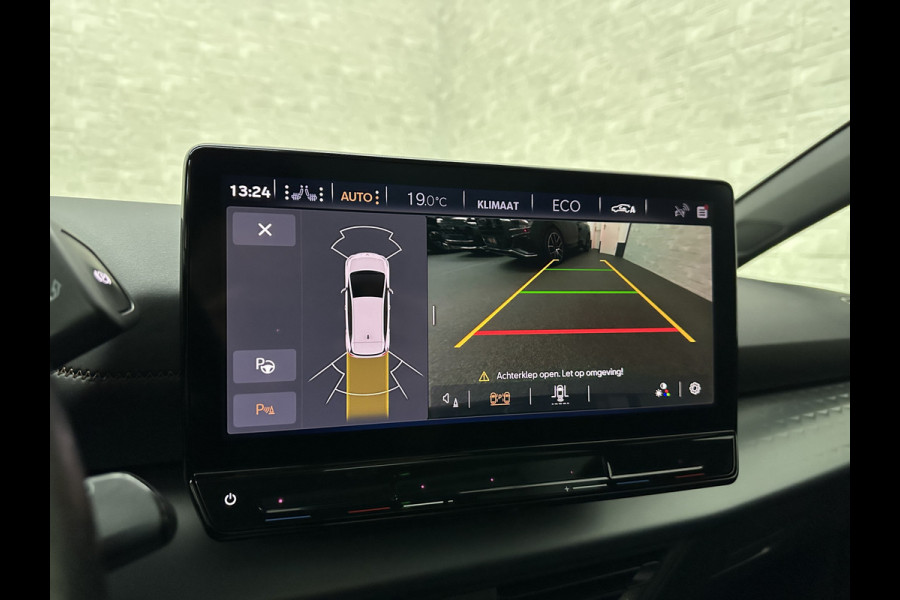 CUPRA Born e-Boost 231PK 62 kWh | Panorama | Dynamic-Pakket | 20'' Blizzard | ACC | Dodehoek | Copper-Details | Keyless | Sfeerverlichting | LED | Pilot M+ | Tech-L Pakket | Carplay | Stuurverwarming | Interieur-Voorverwarming | Getint Glas | Draadloos Laden |