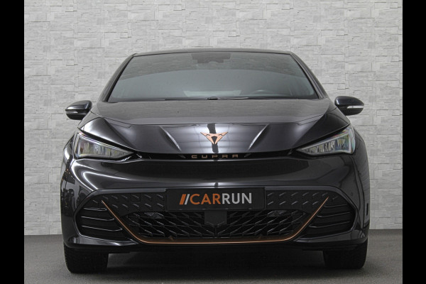 CUPRA Born e-Boost 231PK 62 kWh | Panorama | Dynamic-Pakket | 20'' Blizzard | ACC | Dodehoek | Copper-Details | Keyless | Sfeerverlichting | LED | Pilot M+ | Tech-L Pakket | Carplay | Stuurverwarming | Interieur-Voorverwarming | Getint Glas | Draadloos Laden |
