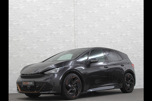 CUPRA Born e-Boost 231PK 62 kWh | Panorama | Dynamic-Pakket | 20'' Blizzard | ACC | Dodehoek | Copper-Details | Keyless | Sfeerverlichting | LED | Pilot M+ | Tech-L Pakket | Carplay | Stuurverwarming | Interieur-Voorverwarming | Getint Glas | Draadloos Laden |