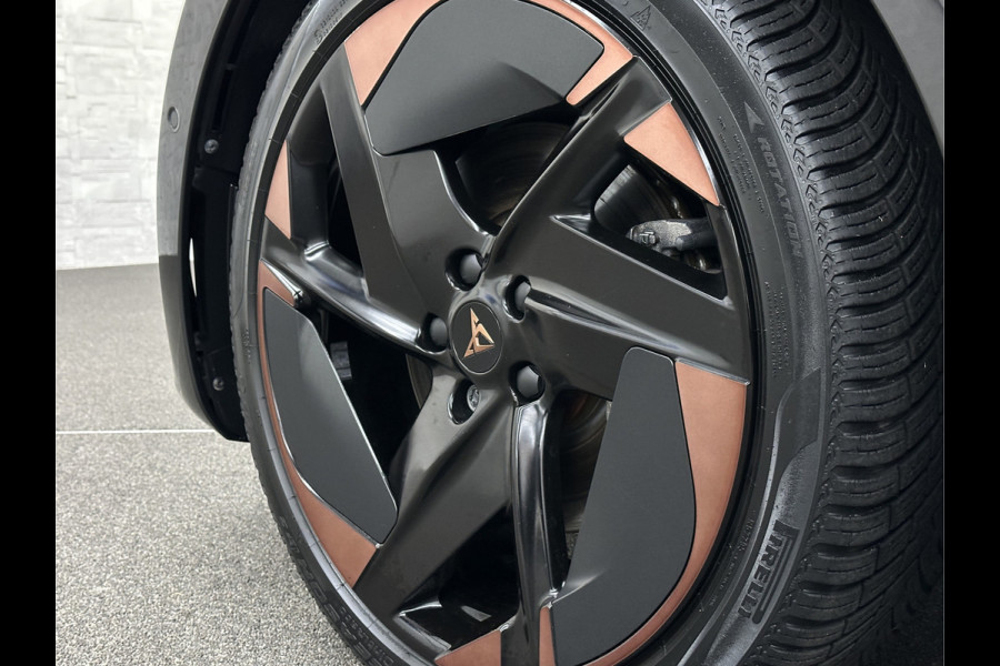 CUPRA Born e-Boost 231PK 62 kWh | Panorama | Dynamic-Pakket | 20'' Blizzard | ACC | Dodehoek | Copper-Details | Keyless | Sfeerverlichting | LED | Pilot M+ | Tech-L Pakket | Carplay | Stuurverwarming | Interieur-Voorverwarming | Getint Glas | Draadloos Laden |
