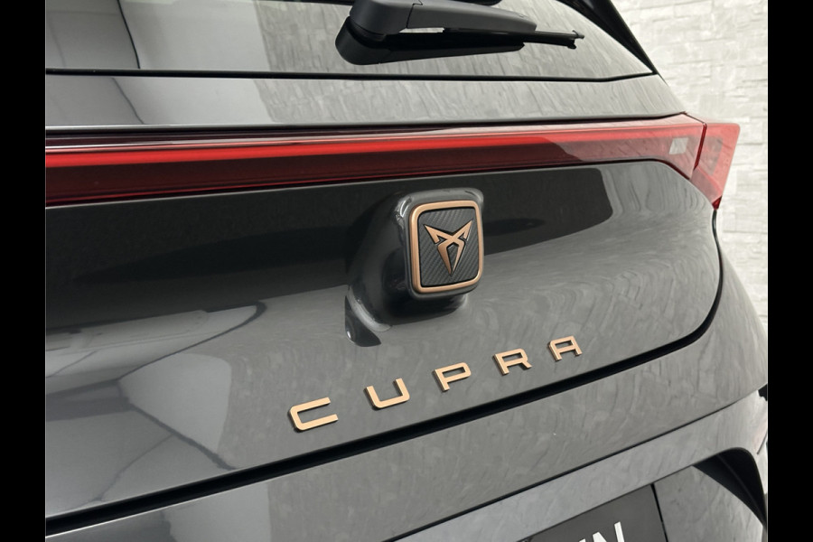 CUPRA Born e-Boost 231PK 62 kWh | Panorama | Dynamic-Pakket | 20'' Blizzard | ACC | Dodehoek | Copper-Details | Keyless | Sfeerverlichting | LED | Pilot M+ | Tech-L Pakket | Carplay | Stuurverwarming | Interieur-Voorverwarming | Getint Glas | Draadloos Laden |