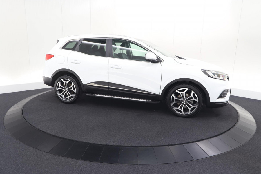 Renault Kadjar TCe 140 EDC Bose | Trekhaak | Panoramadak | Allseason Banden | Camera