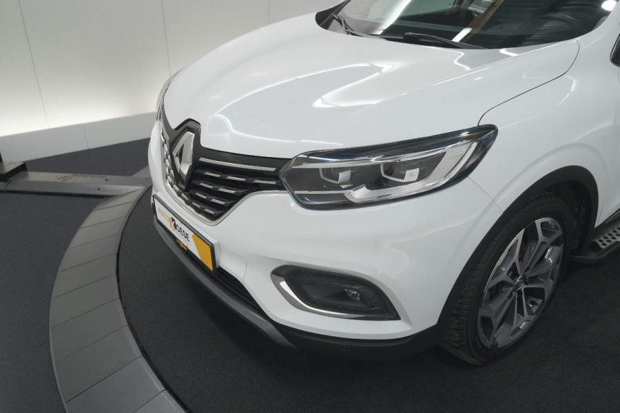 Renault Kadjar TCe 140 EDC Bose | Trekhaak | Panoramadak | Allseason Banden | Camera