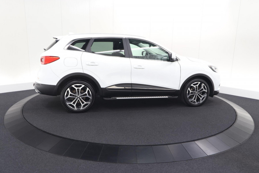 Renault Kadjar TCe 140 EDC Bose | Trekhaak | Panoramadak | Allseason Banden | Camera