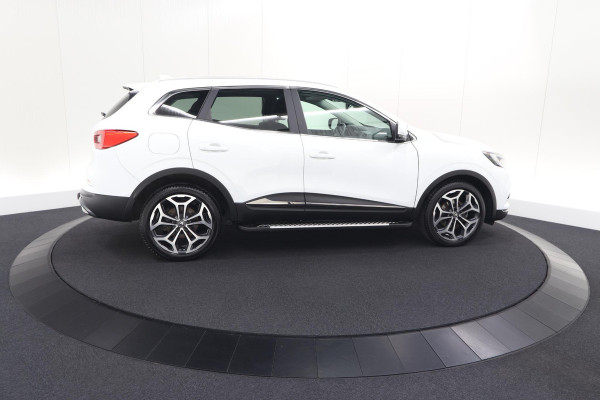 Renault Kadjar TCe 140 EDC Bose | Trekhaak | Panoramadak | Allseason Banden | Camera