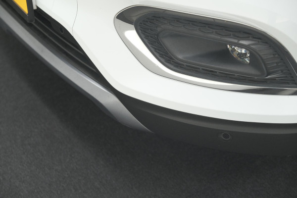 Renault Kadjar TCe 140 EDC Bose | Trekhaak | Panoramadak | Allseason Banden | Camera