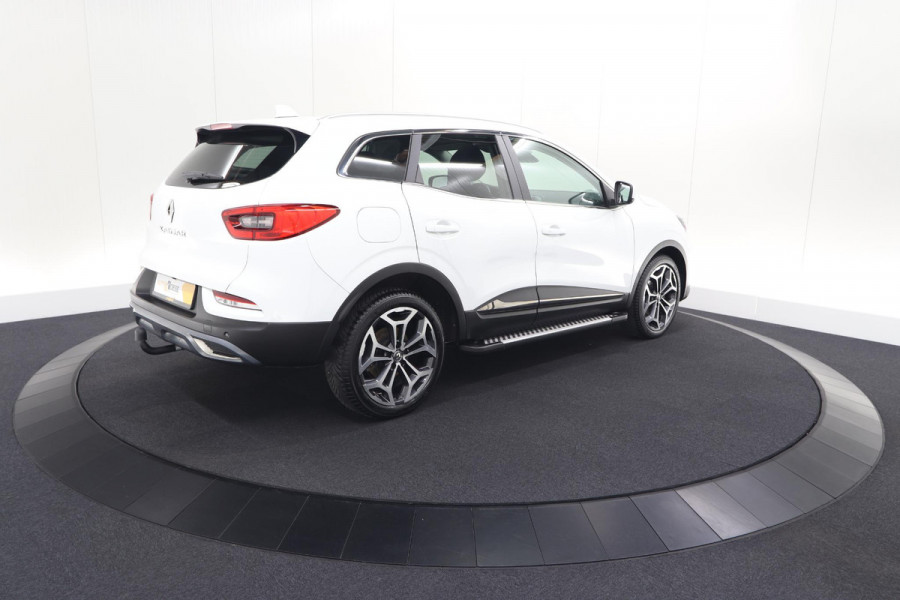 Renault Kadjar TCe 140 EDC Bose | Trekhaak | Panoramadak | Allseason Banden | Camera