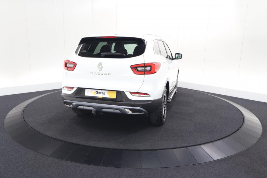 Renault Kadjar TCe 140 EDC Bose | Trekhaak | Panoramadak | Allseason Banden | Camera