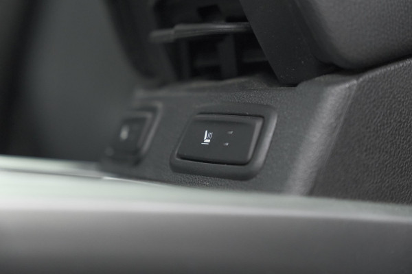 Renault Kadjar TCe 140 EDC Bose | Trekhaak | Panoramadak | Allseason Banden | Camera