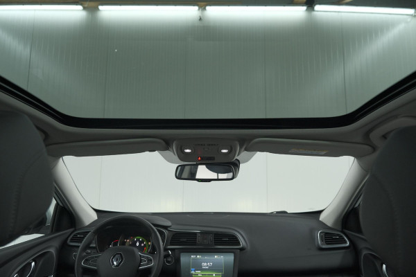 Renault Kadjar TCe 140 EDC Bose | Trekhaak | Panoramadak | Allseason Banden | Camera