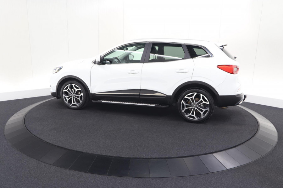 Renault Kadjar TCe 140 EDC Bose | Trekhaak | Panoramadak | Allseason Banden | Camera
