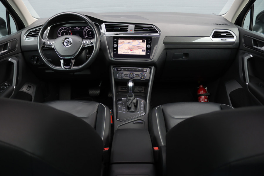 Volkswagen Tiguan 1.4 TSI ACT Comfortline Business R | Panoramadak | Trekhaak | Memory | Leder | Stoelverwarming | Surround Camera | Active-Lighting |