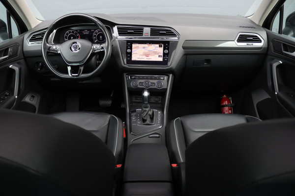 Volkswagen Tiguan 1.4 TSI ACT Comfortline Business R | Panoramadak | Trekhaak | Memory | Leder | Stoelverwarming | Surround Camera | Active-Lighting |