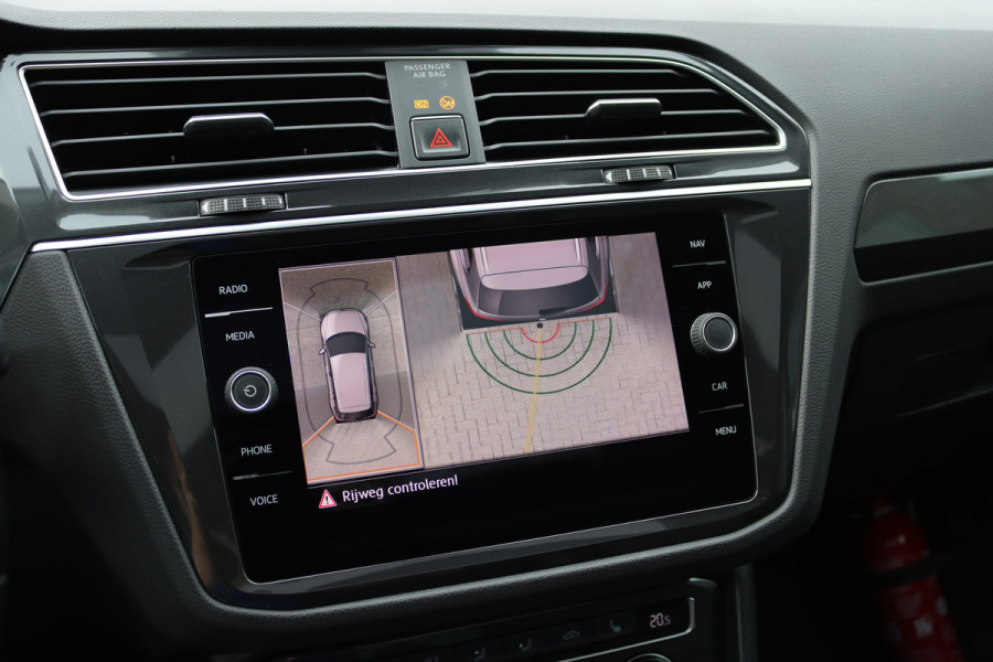 Volkswagen Tiguan 1.4 TSI ACT Comfortline Business R | Panoramadak | Trekhaak | Memory | Leder | Stoelverwarming | Surround Camera | Active-Lighting |