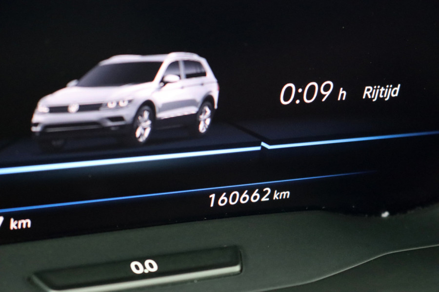 Volkswagen Tiguan 1.4 TSI ACT Comfortline Business R | Panoramadak | Trekhaak | Memory | Leder | Stoelverwarming | Surround Camera | Active-Lighting |