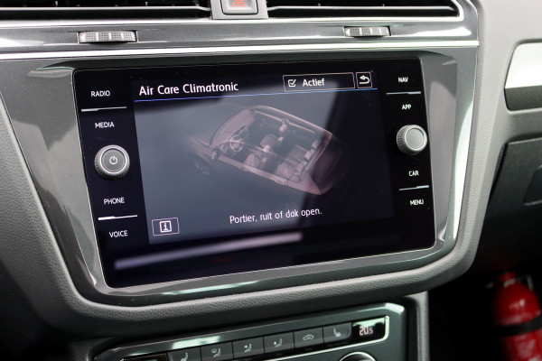 Volkswagen Tiguan 1.4 TSI ACT Comfortline Business R | Panoramadak | Trekhaak | Memory | Leder | Stoelverwarming | Surround Camera | Active-Lighting |