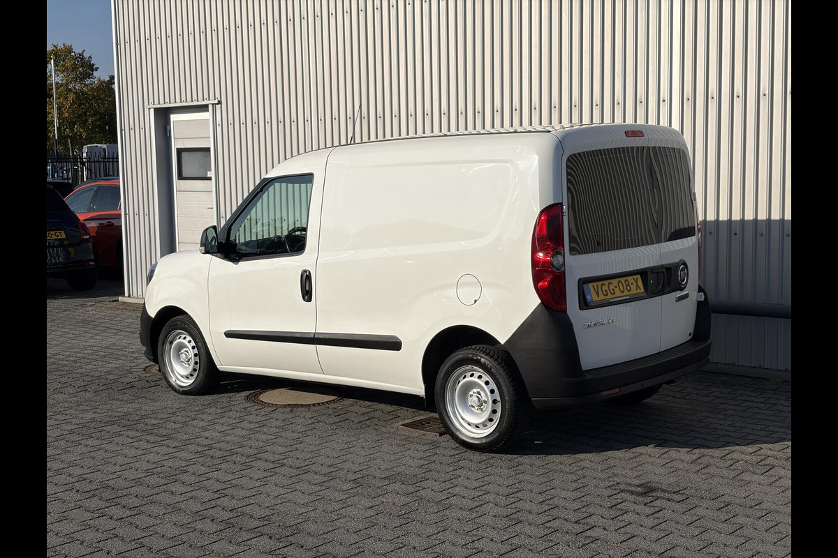 Fiat Doblò Cargo 1.6 MJ L1H1*NAVI*CRUISE*A/C*TEL*PDC*3-PERSONEN*
