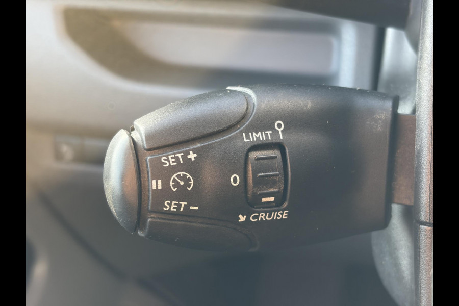 Peugeot Expert 1.5 BlueHDI 100 Premium*HAAK*CRUISE*A/C*PDC*TEL*