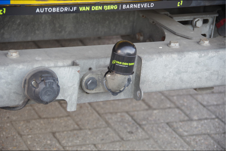 Mercedes-Benz Sprinter 516 2.2 CDI N1! DUBBELLUCHT BAKWAGEN, LAADKLEP, ZIJDEUR, AUT. 3-ZITS, 3.5T TREKHAAK, CLIMA, NAVI, CRUISE, MEUBELBAK. NL AUTO, NA