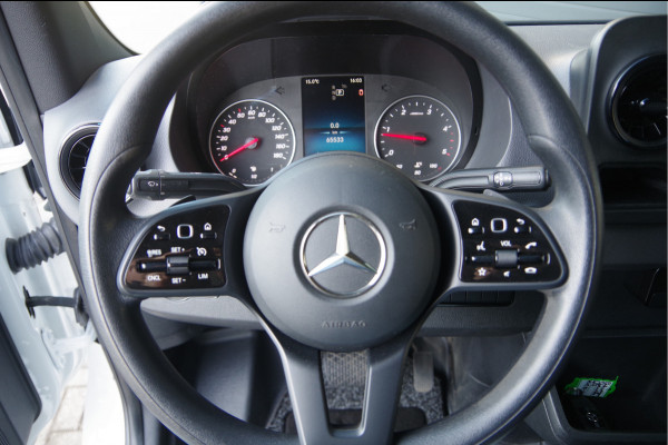 Mercedes-Benz Sprinter 516 2.2 CDI N1! DUBBELLUCHT BAKWAGEN, LAADKLEP, ZIJDEUR, AUT. 3-ZITS, 3.5T TREKHAAK, CLIMA, NAVI, CRUISE, MEUBELBAK. NL AUTO, NA