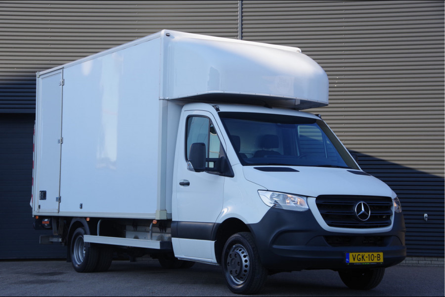 Mercedes-Benz Sprinter 516 2.2 CDI N1! DUBBELLUCHT BAKWAGEN, LAADKLEP, ZIJDEUR, AUT. 3-ZITS, 3.5T TREKHAAK, CLIMA, NAVI, CRUISE, MEUBELBAK. NL AUTO, NA