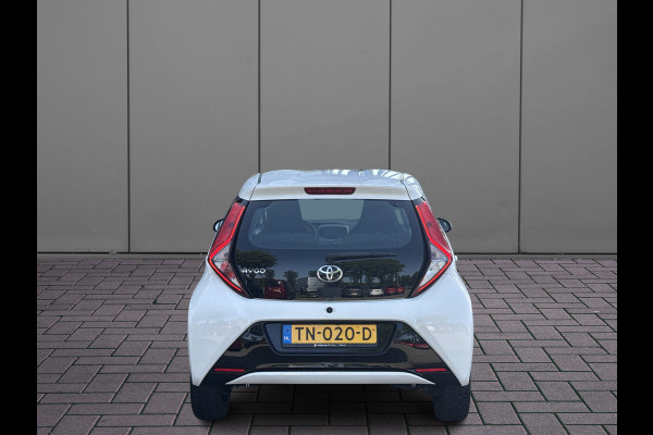 Toyota Aygo 1.0 VVT-i x-play | Cruisec. | Camera | Airco | Carplay | Sportvelgen