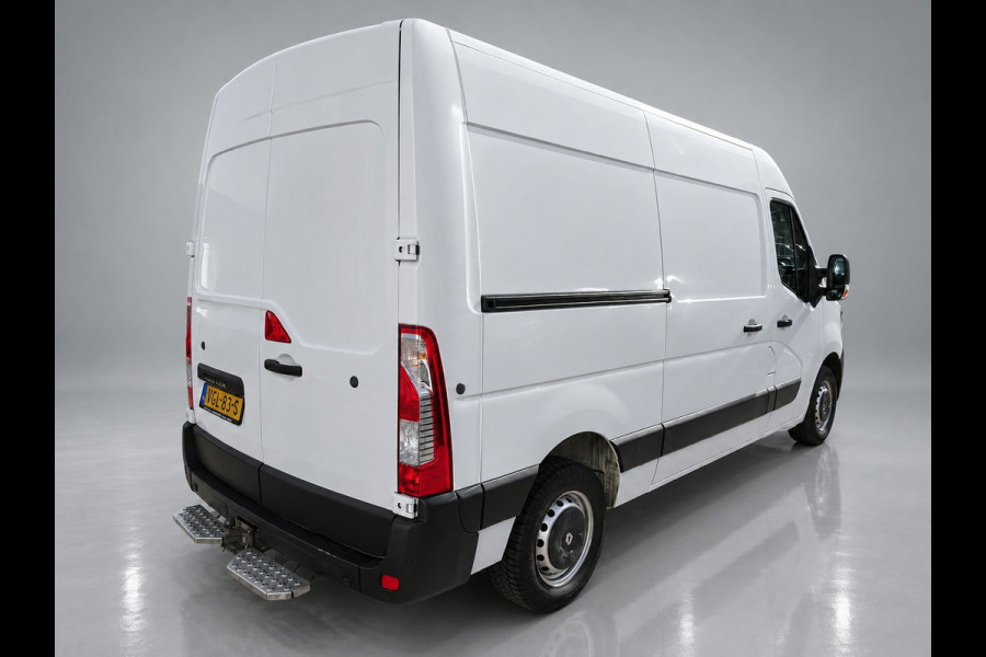 Renault Master T35 2.3 dCi 135 L2H2 Comfort Groot NAVI AIRCO TREKHAAK ZEER NETJES