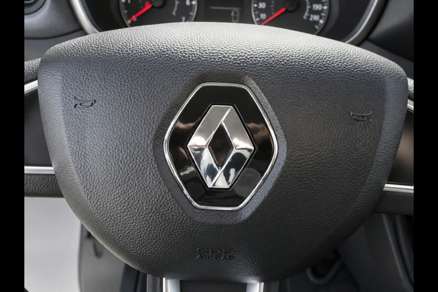 Renault Master T35 2.3 dCi 135 L2H2 Comfort Groot NAVI AIRCO TREKHAAK ZEER NETJES
