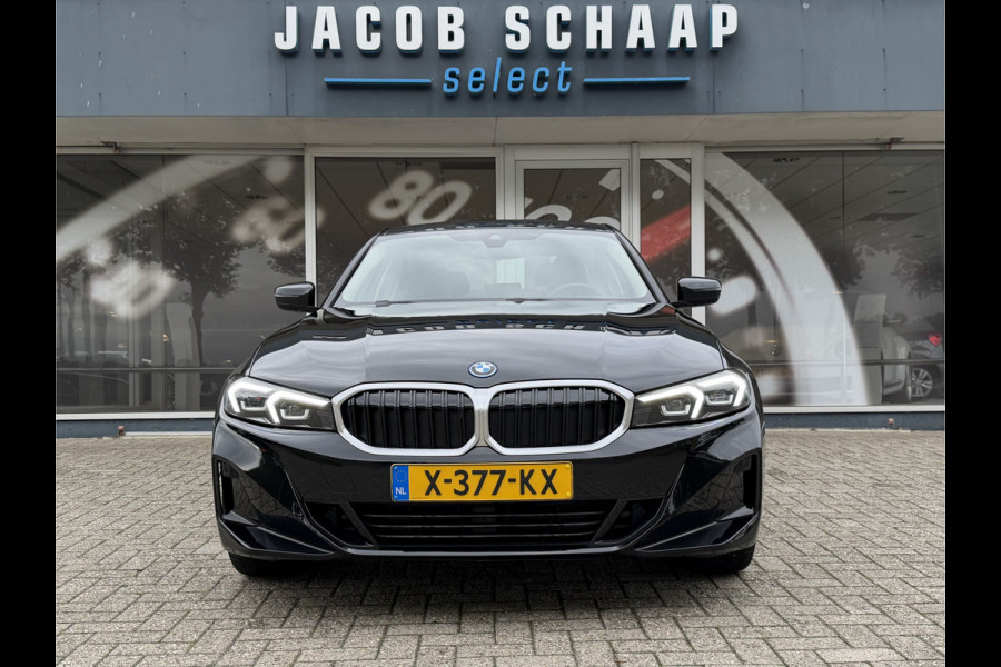 BMW 3-serie 320e PHEV / Camera / Leder / Carplay / Sensoren / Cruise /