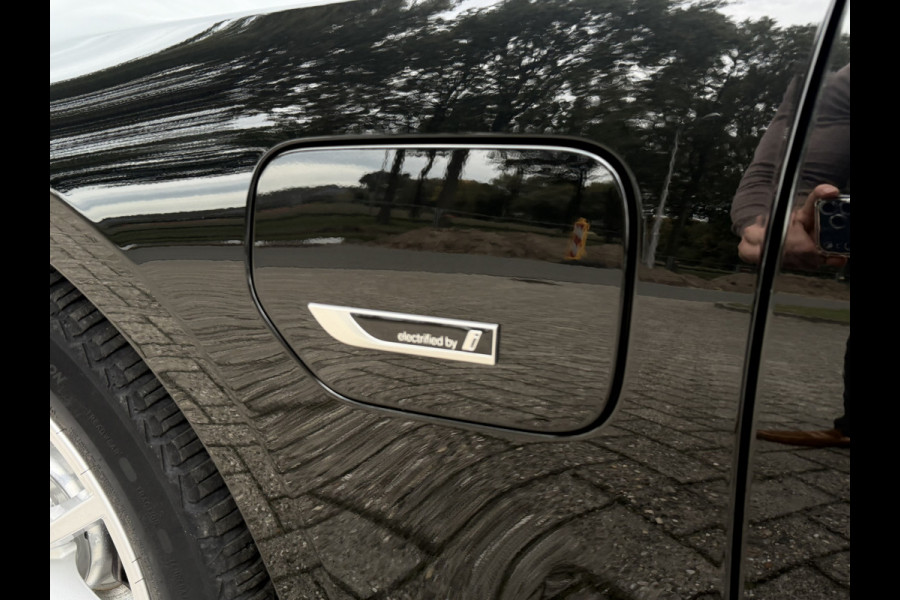 BMW 3-serie 320e PHEV / Camera / Leder / Carplay / Sensoren / Cruise /