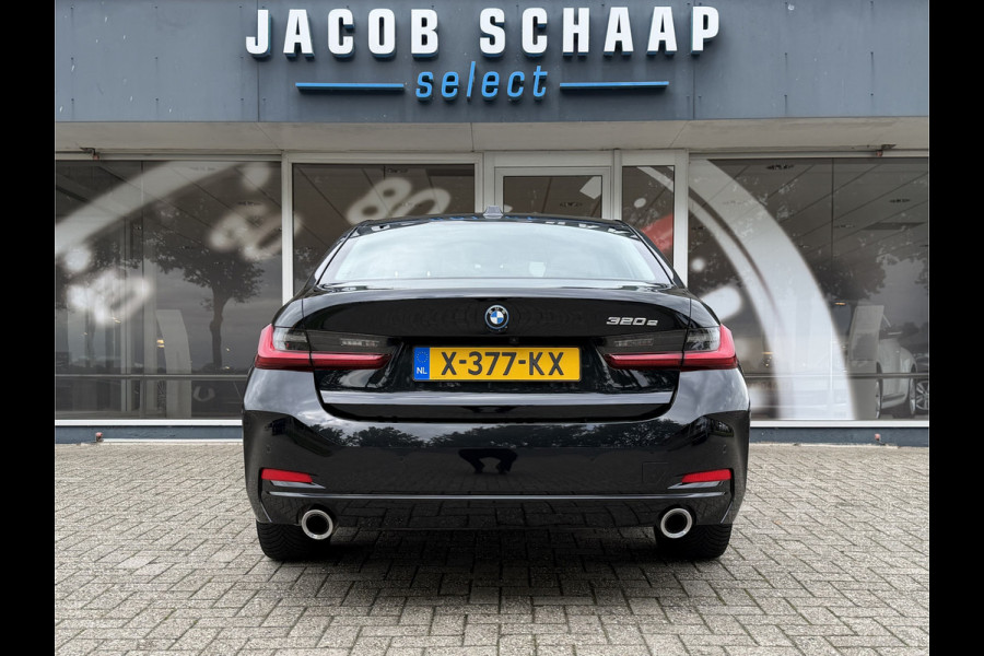 BMW 3-serie 320e PHEV / Camera / Leder / Carplay / Sensoren / Cruise /