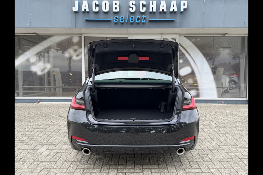 BMW 3-serie 320e PHEV / Camera / Leder / Carplay / Sensoren / Cruise /