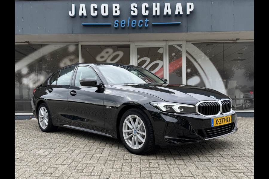 BMW 3-serie 320e PHEV / Camera / Leder / Carplay / Sensoren / Cruise /