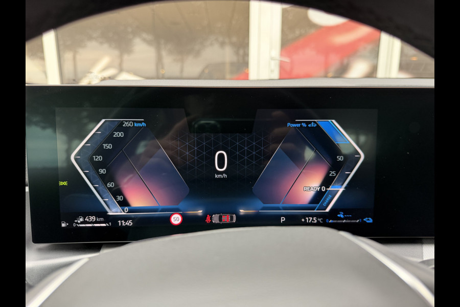 BMW 3-serie 320e PHEV / Camera / Leder / Carplay / Sensoren / Cruise /