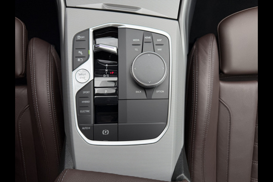 BMW 3-serie 320e PHEV / Camera / Leder / Carplay / Sensoren / Cruise /