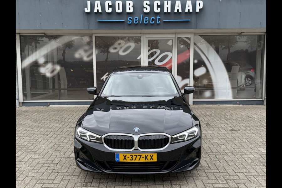 BMW 3-serie 320e PHEV / Camera / Leder / Carplay / Sensoren / Cruise /