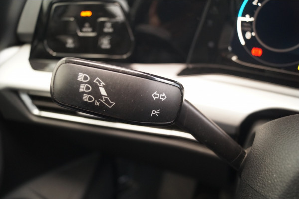 Volkswagen Golf 1.0 TSI 110pk Life -ECC-PDC-CARPLAY-ACC-