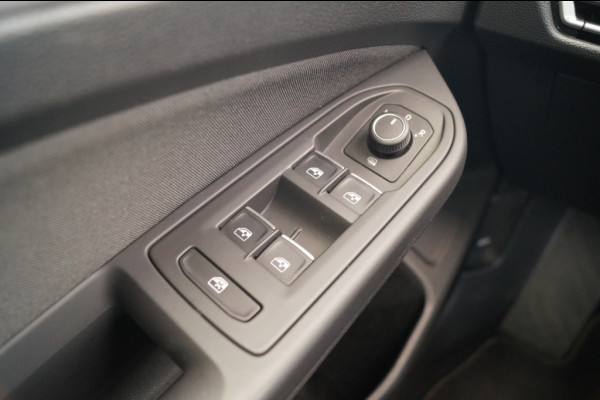 Volkswagen Golf 1.0 TSI 110pk Life -ECC-PDC-CARPLAY-ACC-