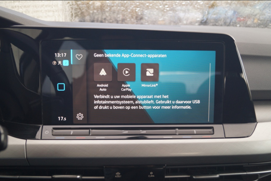 Volkswagen Golf 1.0 TSI 110pk Life -ECC-PDC-CARPLAY-ACC-