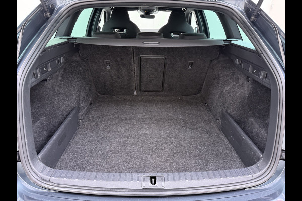 Škoda Octavia Combi 1.0 e-TSI Automaat Sportstoelen Adap.Cruise Navi Stuurverwarming Virtual Cockpit Ecc Pdc Apple Carplay/Android Auto Sport  Travel-pakket Led P-Assist Lane Assist Isofix Keyless-go 1e Eigenaar Origineel Nederlandse Auto