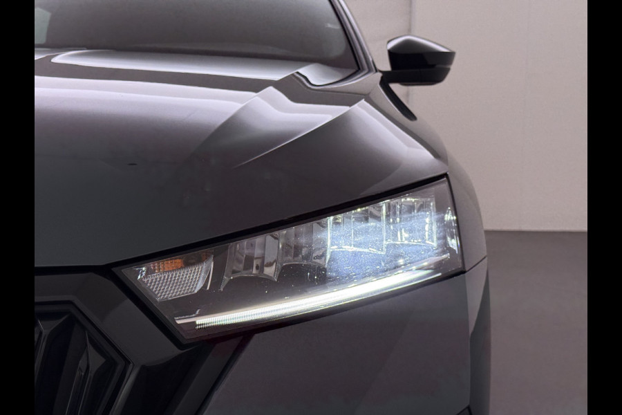 Škoda Octavia Combi 1.0 e-TSI Automaat Sportstoelen Adap.Cruise Navi Stuurverwarming Virtual Cockpit Ecc Pdc Apple Carplay/Android Auto Sport  Travel-pakket Led P-Assist Lane Assist Isofix Keyless-go 1e Eigenaar Origineel Nederlandse Auto