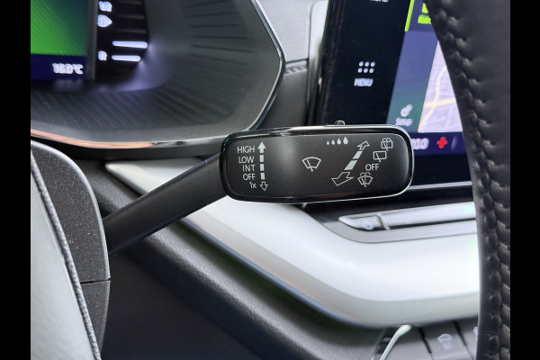 Škoda Octavia Combi 1.0 e-TSI Automaat Sportstoelen Adap.Cruise Navi Stuurverwarming Virtual Cockpit Ecc Pdc Apple Carplay/Android Auto Sport  Travel-pakket Led P-Assist Lane Assist Isofix Keyless-go 1e Eigenaar Origineel Nederlandse Auto