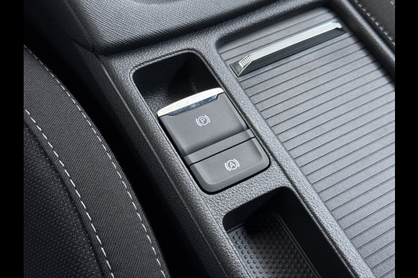 Škoda Octavia Combi 1.0 e-TSI Automaat Sportstoelen Adap.Cruise Navi Stuurverwarming Virtual Cockpit Ecc Pdc Apple Carplay/Android Auto Sport  Travel-pakket Led P-Assist Lane Assist Isofix Keyless-go 1e Eigenaar Origineel Nederlandse Auto