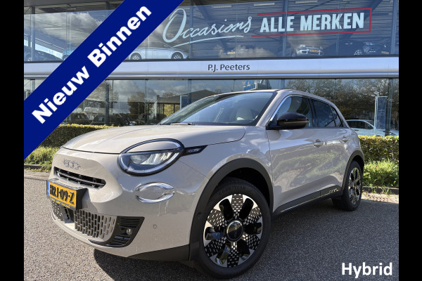Fiat 600 1.2 Hybrid La Prima Achteruitrijcamera - Airco - Apple carplay - Draadloze telefoonoplader - Parkeersensoren - Navigatie - Keyless start/entry - Dodehoekdetectie - Stoelverwarming - Licht metalen velgen 18 inch - Elektrische ramen - Bluetooth - Cruise control - Led verlichting - Mistlampen - Stuur leder - Stuur multifunctioneel